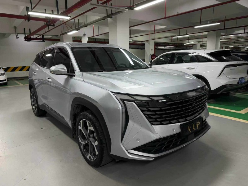 成都24年吉利博越3