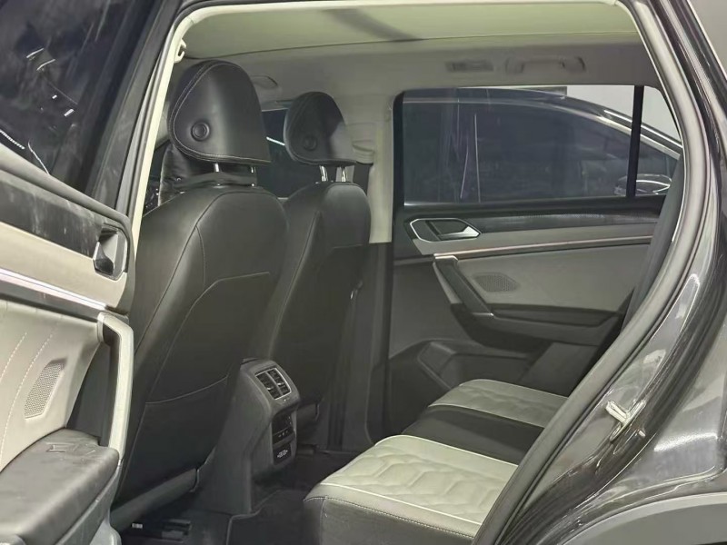 廣州25年大眾探岳4