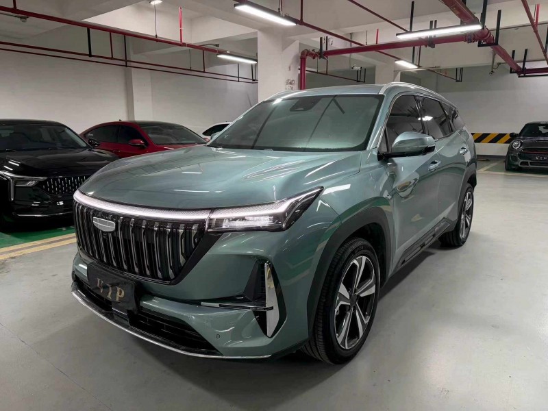 成都25年吉利博越3