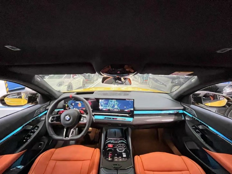 广州25年宝马M56