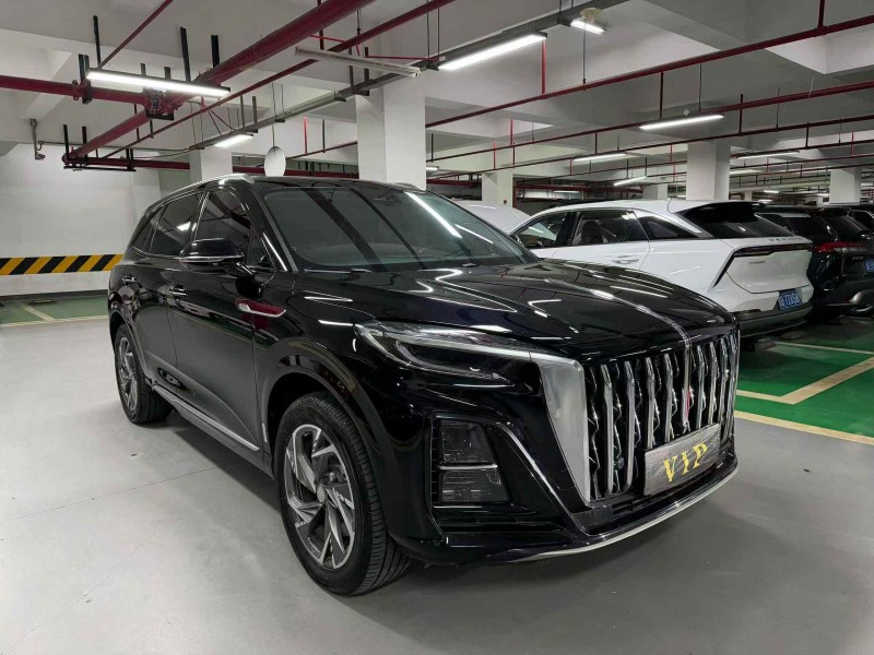 成都25年红旗HS32