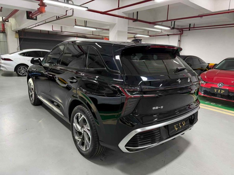 成都25年红旗HS39