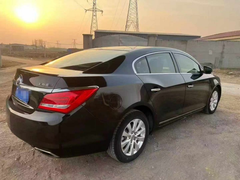 保定15年别克君越7