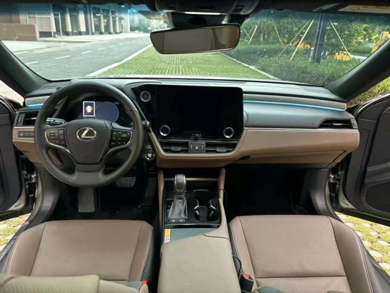 東莞25年雷克薩斯ES6