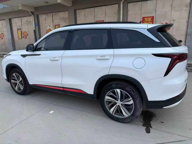 保定20年长安汽车CS758