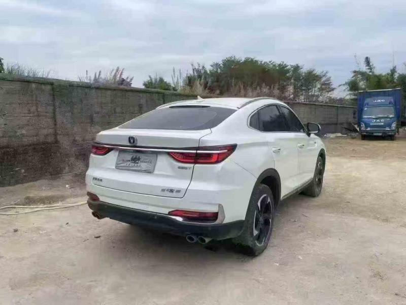 汕頭19年長安汽車CS856