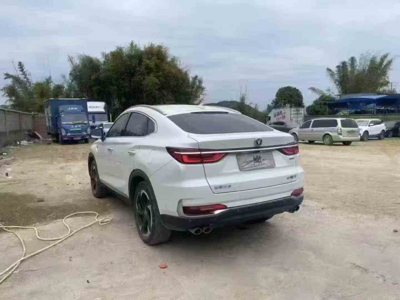 汕頭19年長安汽車CS857