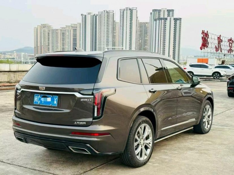 東莞20年凱迪拉克XT68