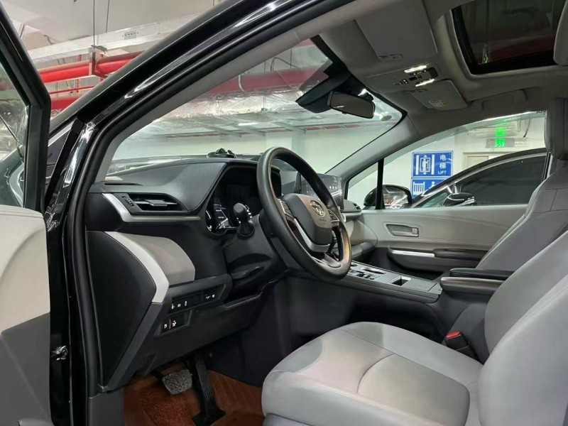 廣州25年豐田格瑞維亞6