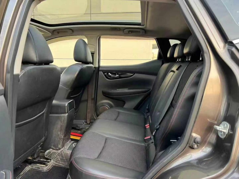 保定17年日产逍客6