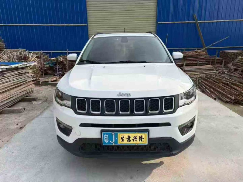 汕頭18年Jeep指南者1