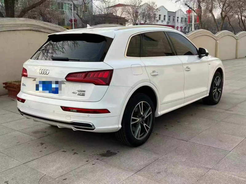 保定20年奥迪Q58