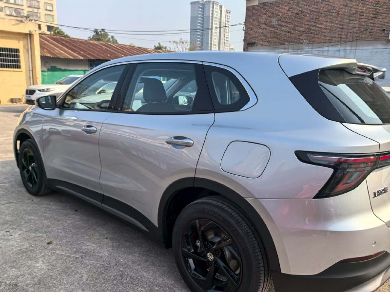 娄底25年名爵es53