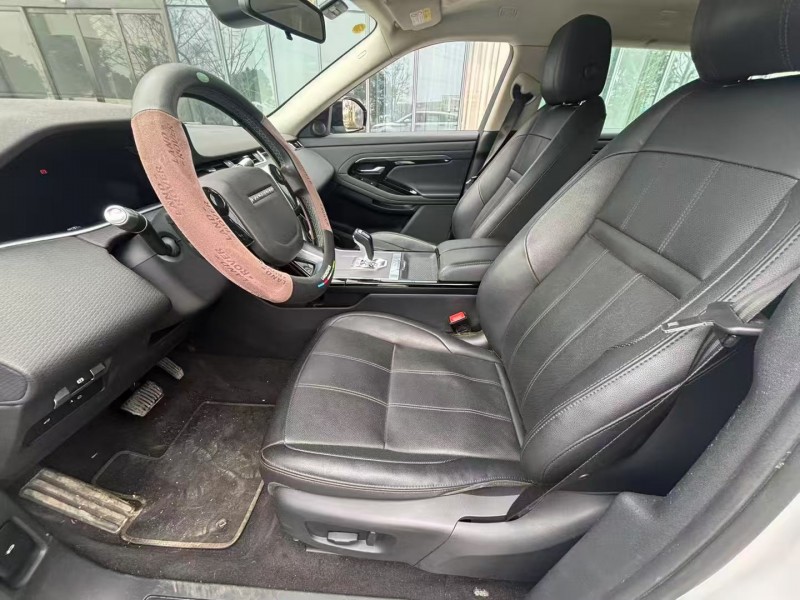 常德20年路虎极光2