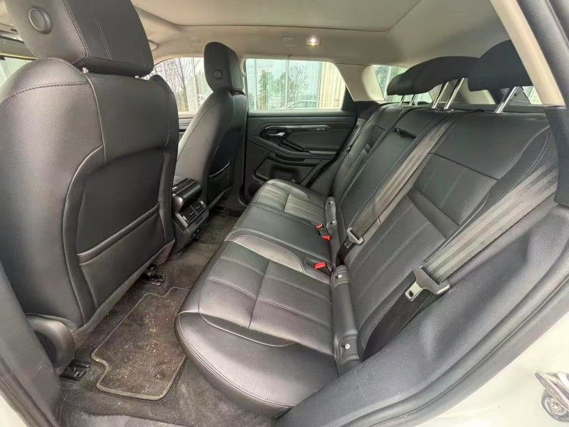 常德20年路虎极光4