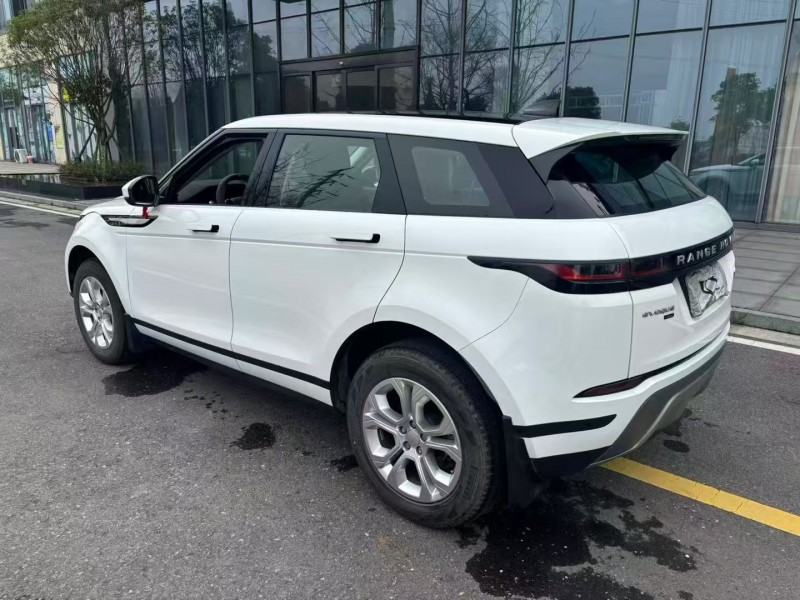 常德20年路虎极光7