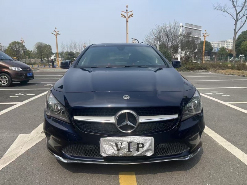 常德17年奔驰CLA1