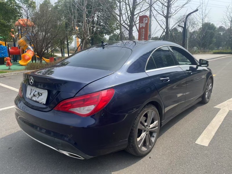 常德17年奔驰CLA8