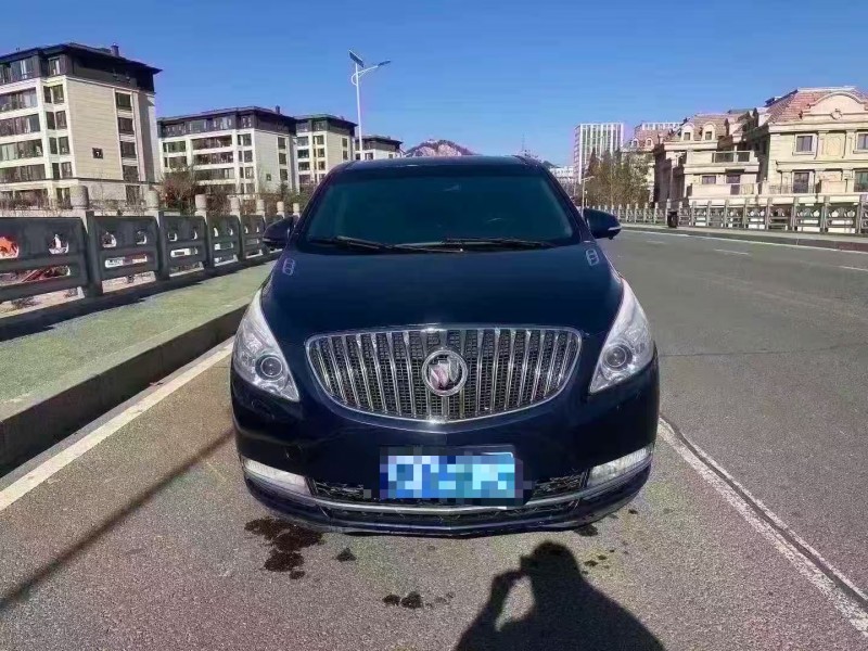 青島16年別克GL81