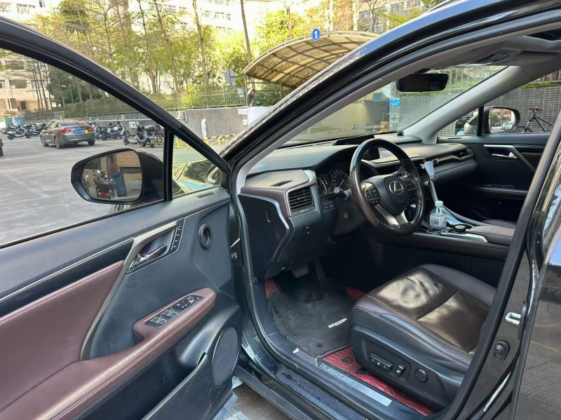 湛江18年雷克薩斯RX8