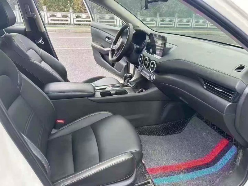 青岛20年日产轩逸4