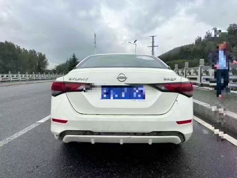 青岛20年日产轩逸9