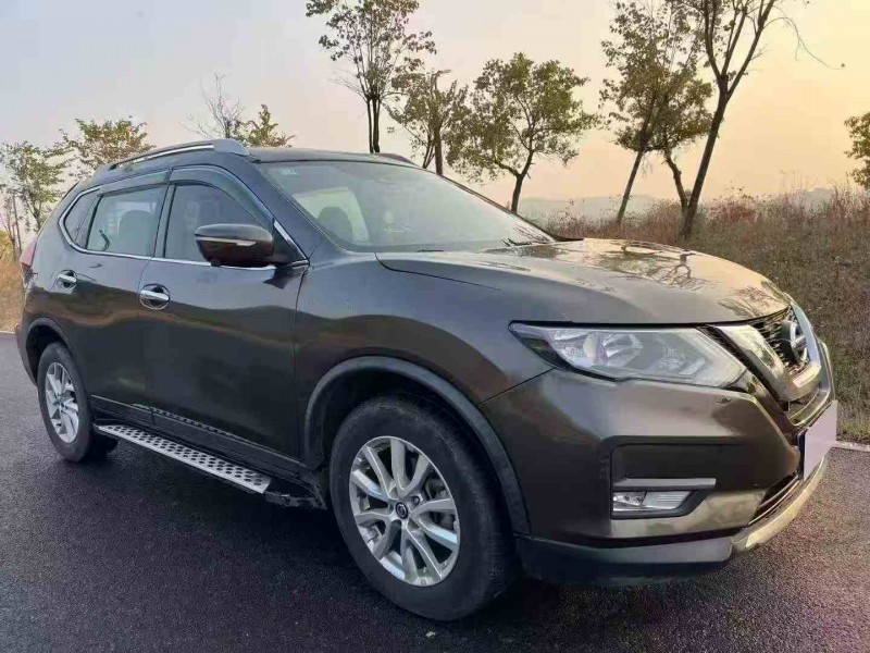 汕頭20年日產奇駿3