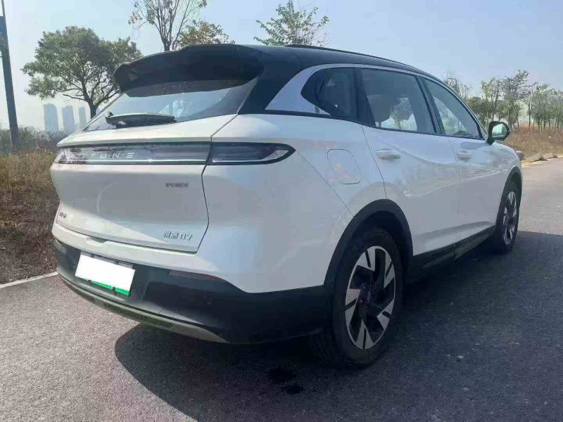 肇慶25年奔騰悅意8