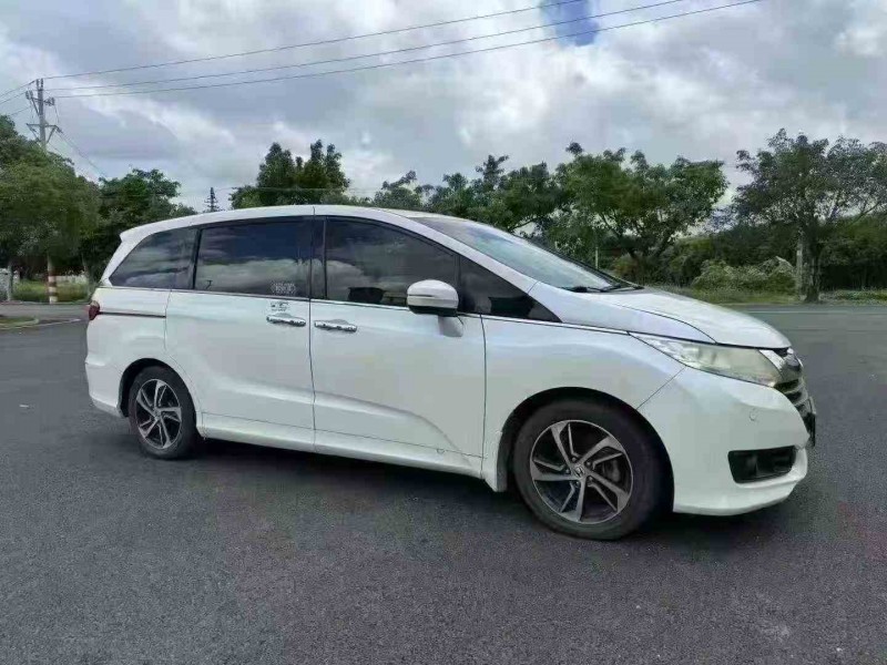 汕头17年本田奥德赛3