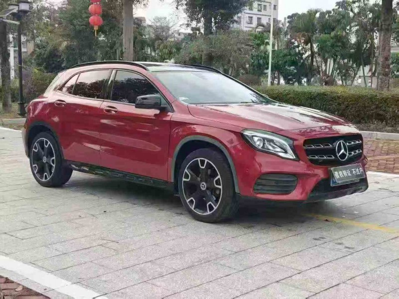 深圳19年奔驰GLA2