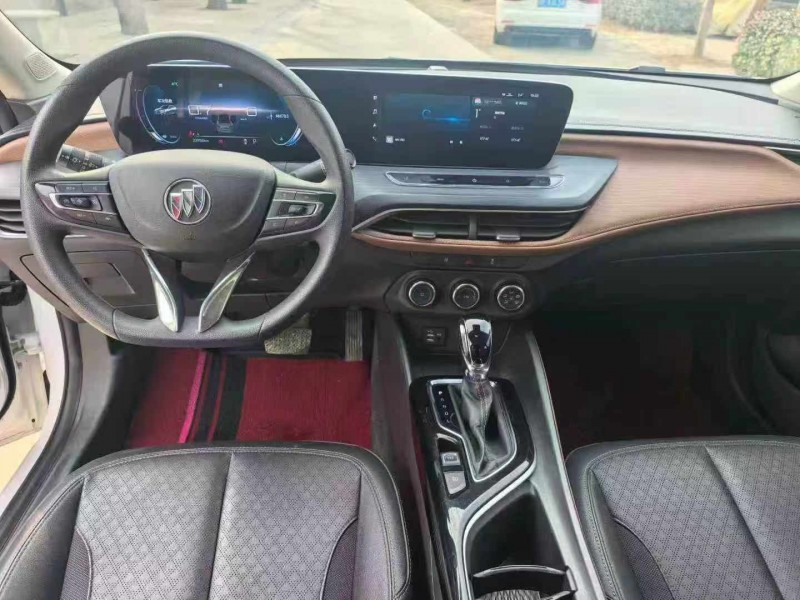 保定22年别克威朗4