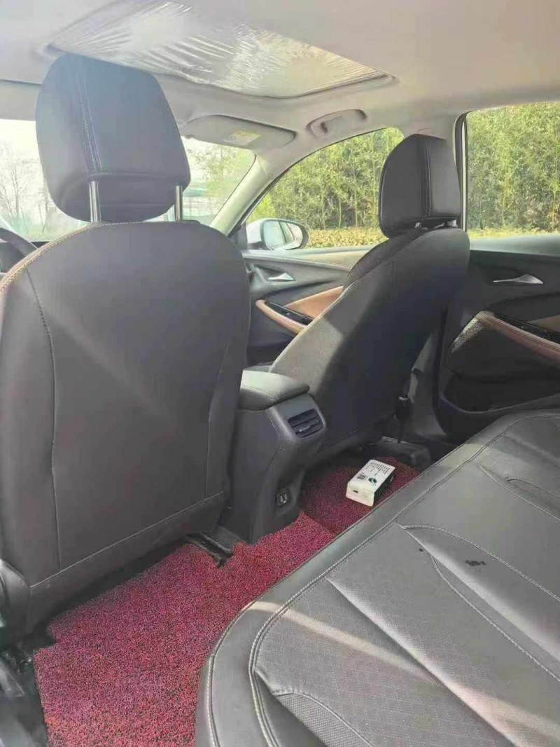 保定22年别克威朗5