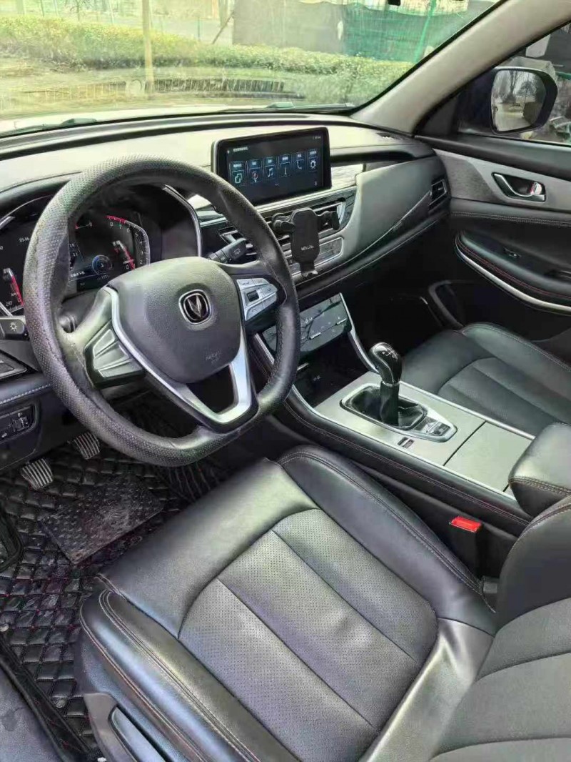 保定21年长安汽车CS756