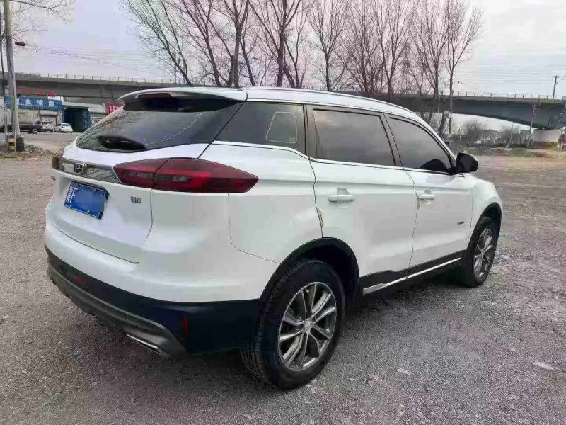 保定19年吉利博越7