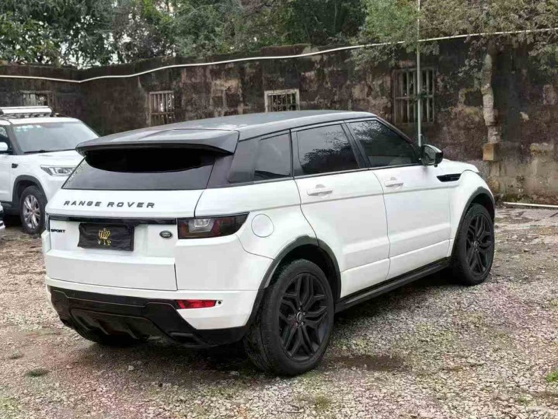 珠海17年路虎極光7