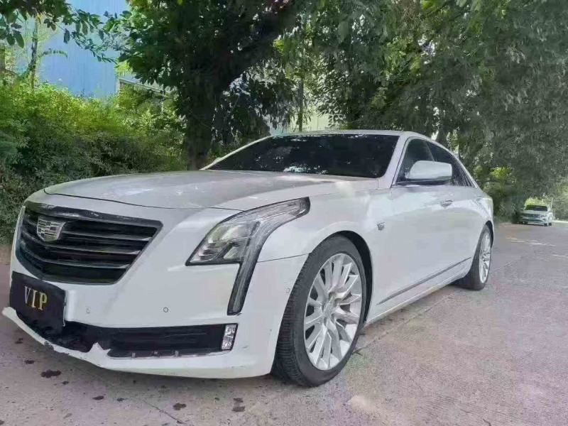 德阳17年凯迪拉克CT63