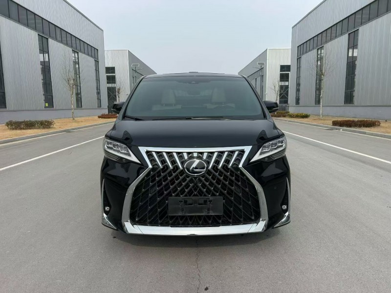 徐州23年雷克萨斯LM300H1