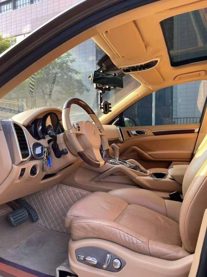 佛山11年保时捷卡宴4