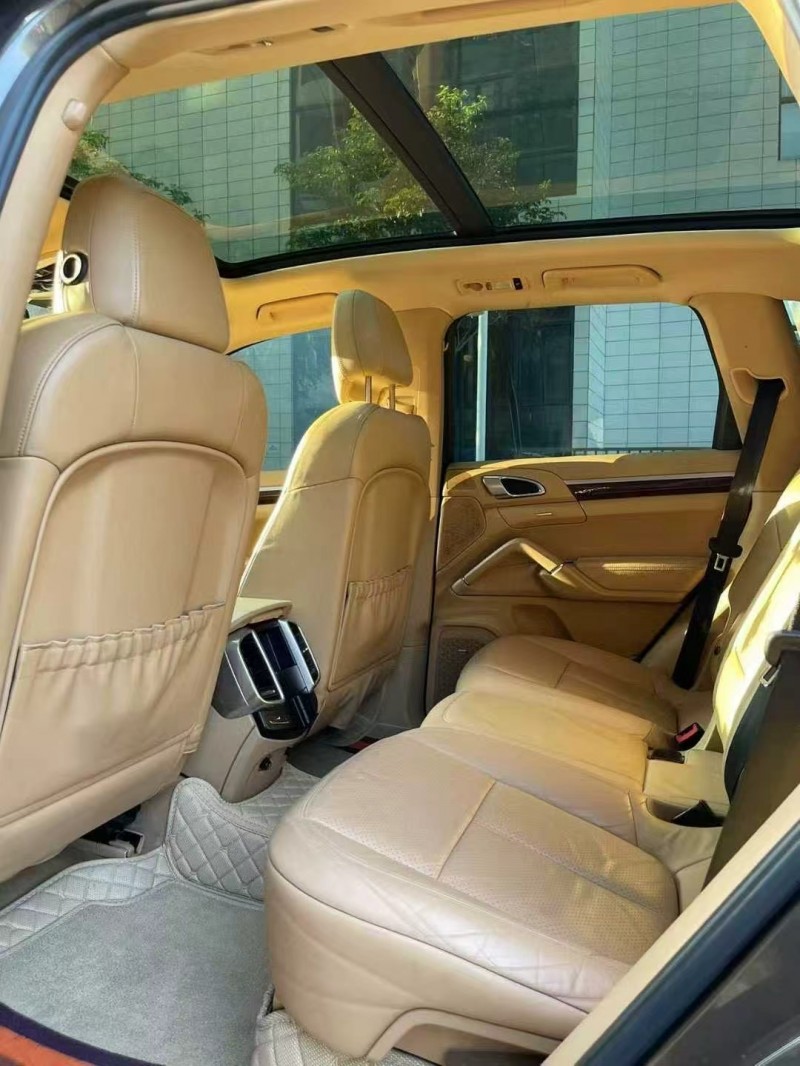 佛山11年保时捷卡宴5