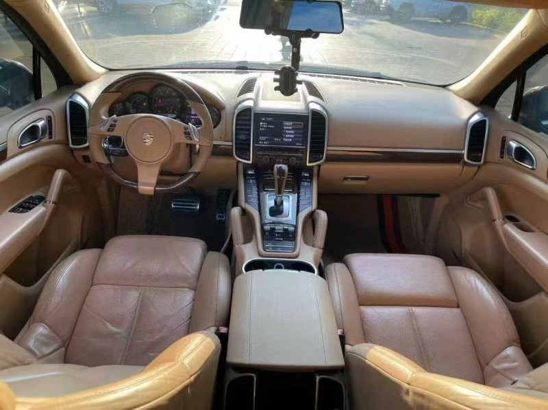 佛山11年保时捷卡宴6