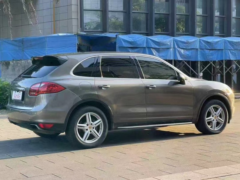 佛山11年保时捷卡宴7