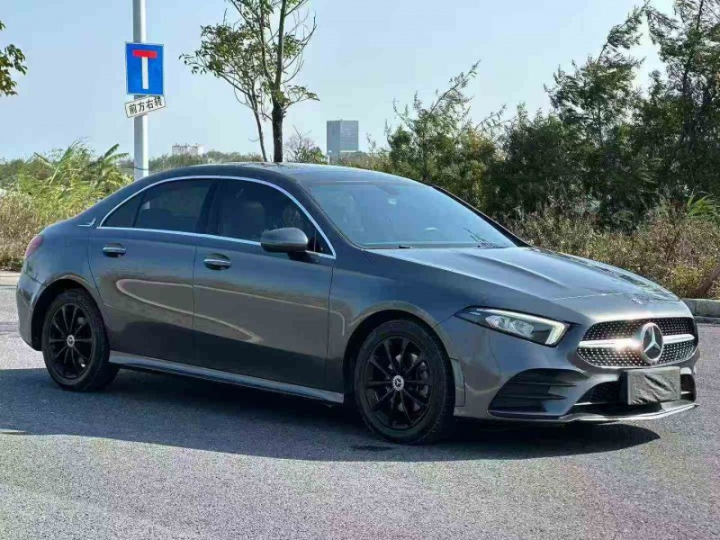 江门19年奔驰A2