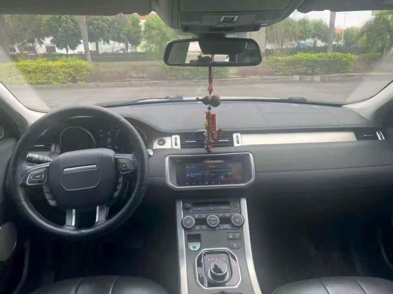 莆田18年路虎极光6