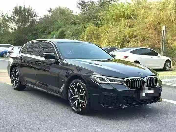 赣州24年宝马5系3