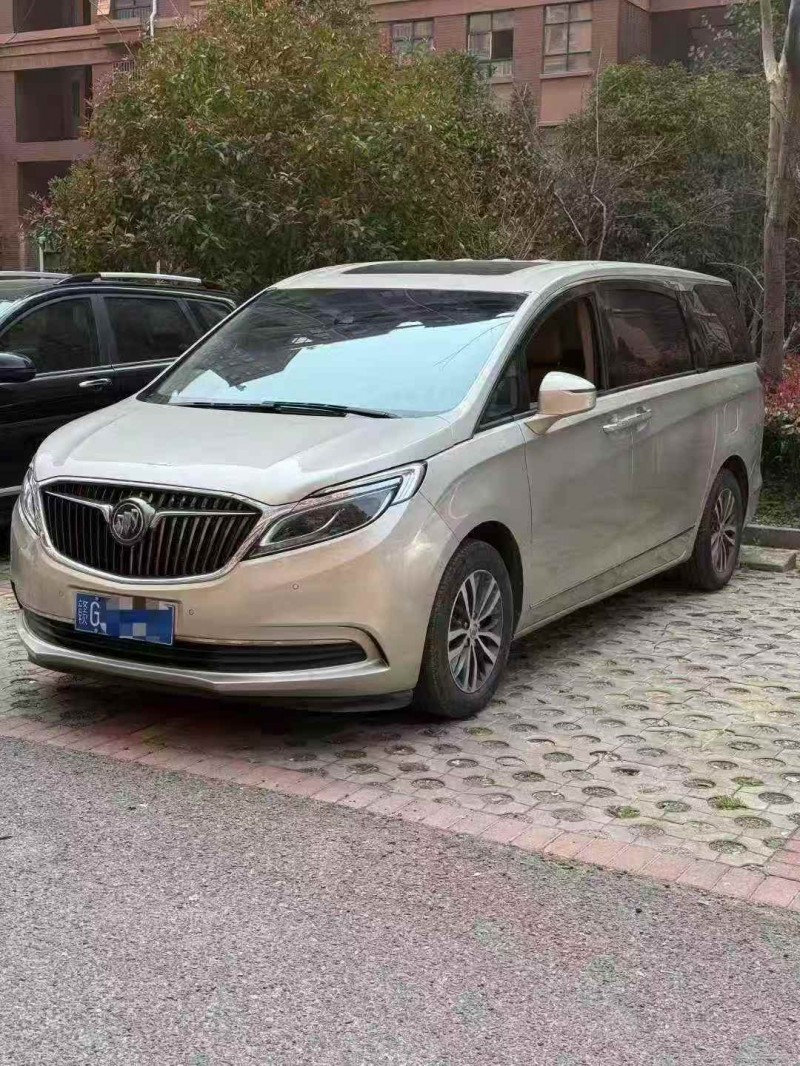 吉安17年别克GL82