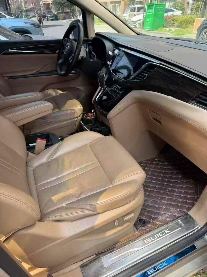 吉安17年别克GL83