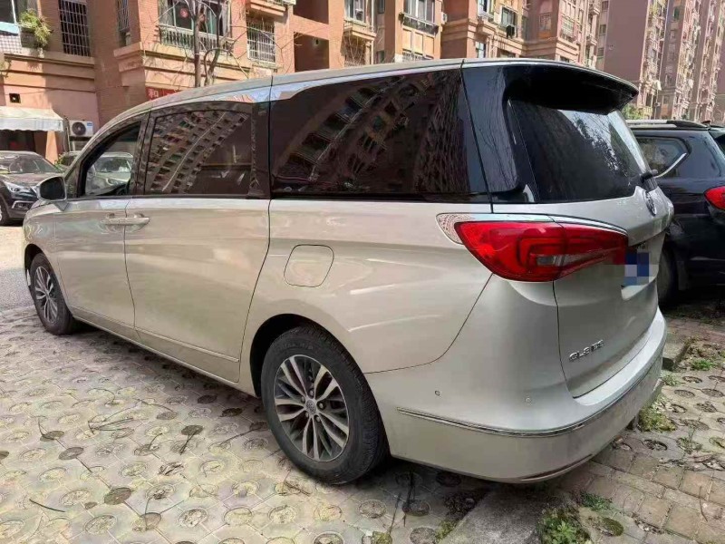 吉安17年别克GL89