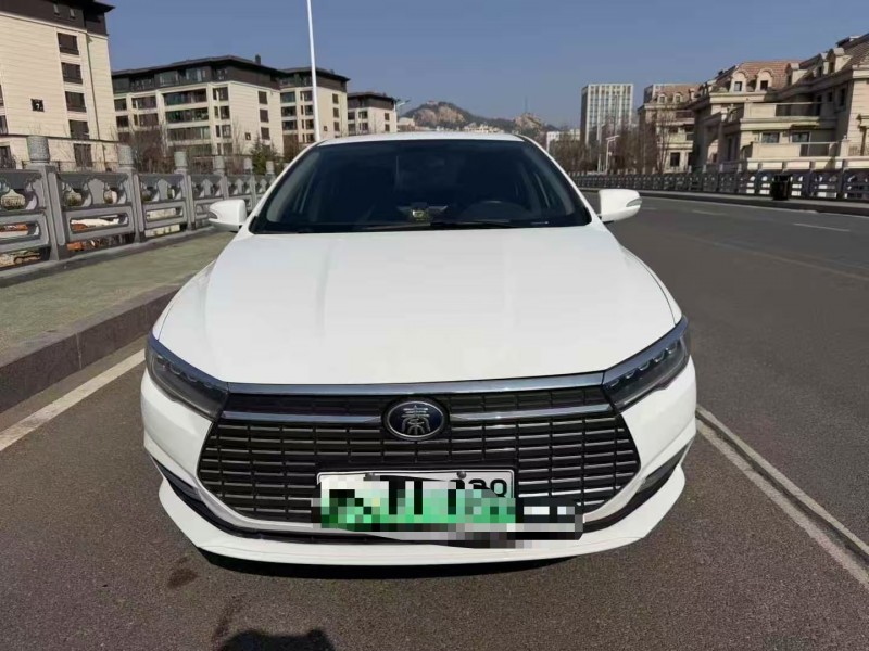 青島24年比亞迪秦1