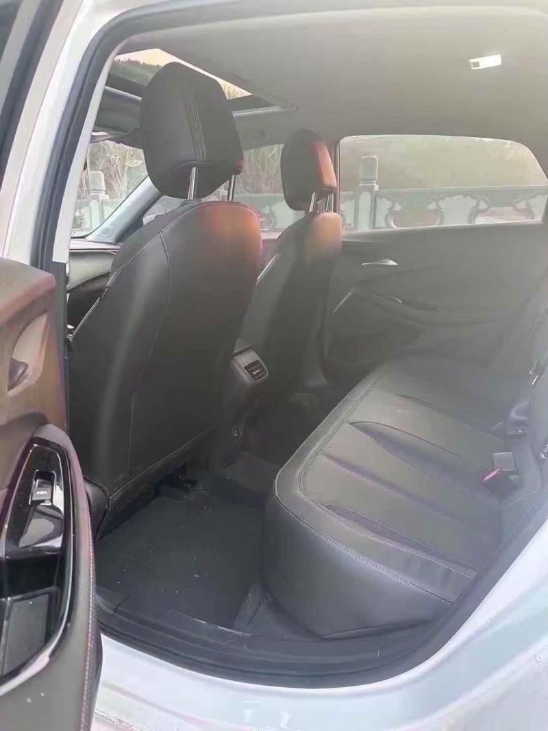 青岛23年别克威朗5