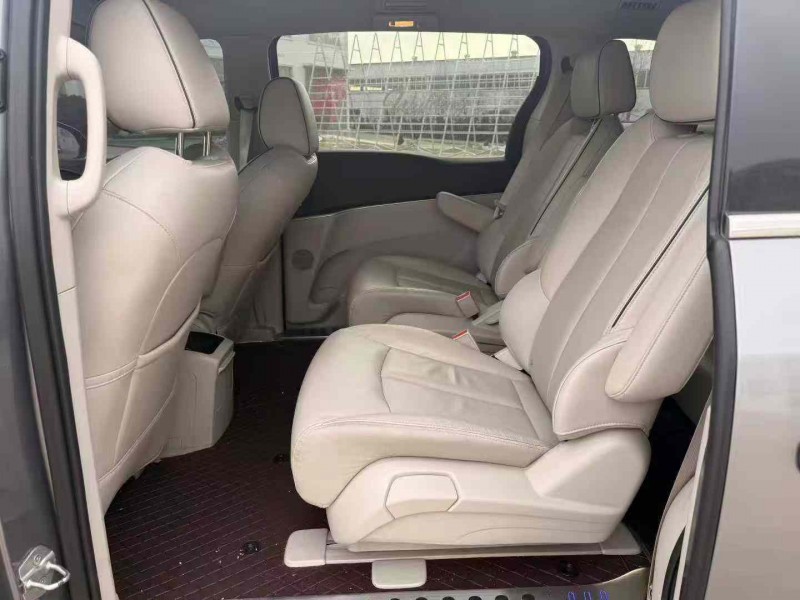 青岛21年别克GL85